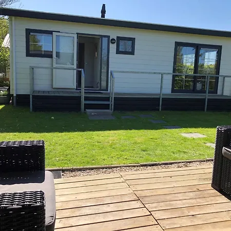 Domek alpejski In Wiringherlant Near The Coast *