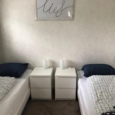 Domek alpejski In Wiringherlant Near The Coast Hippolytushoef